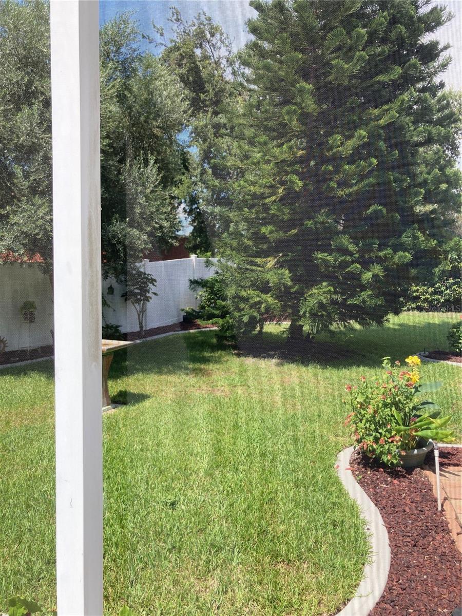 Image 40 of 45 For 8101 Roxboro