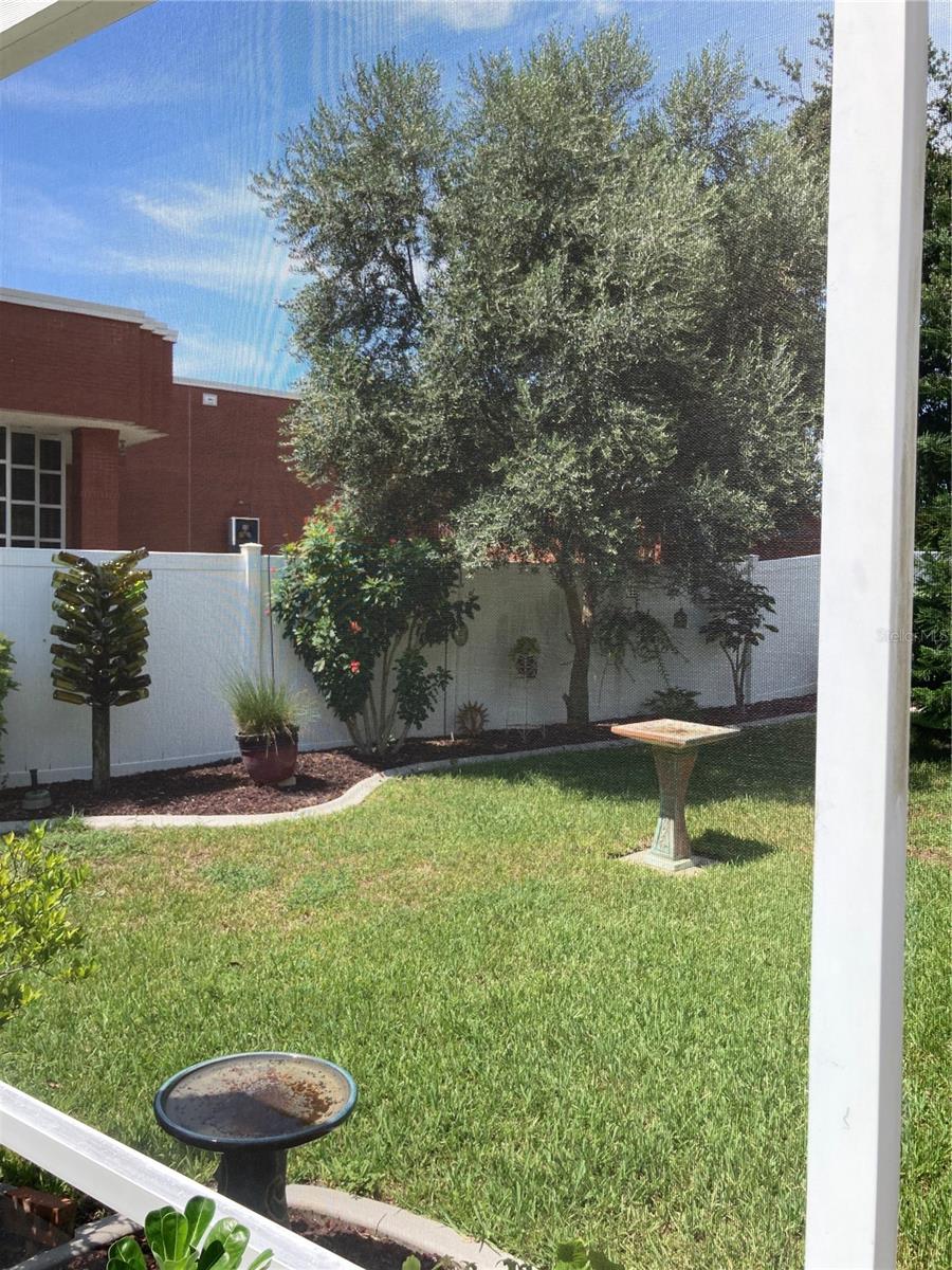 Image 41 of 45 For 8101 Roxboro