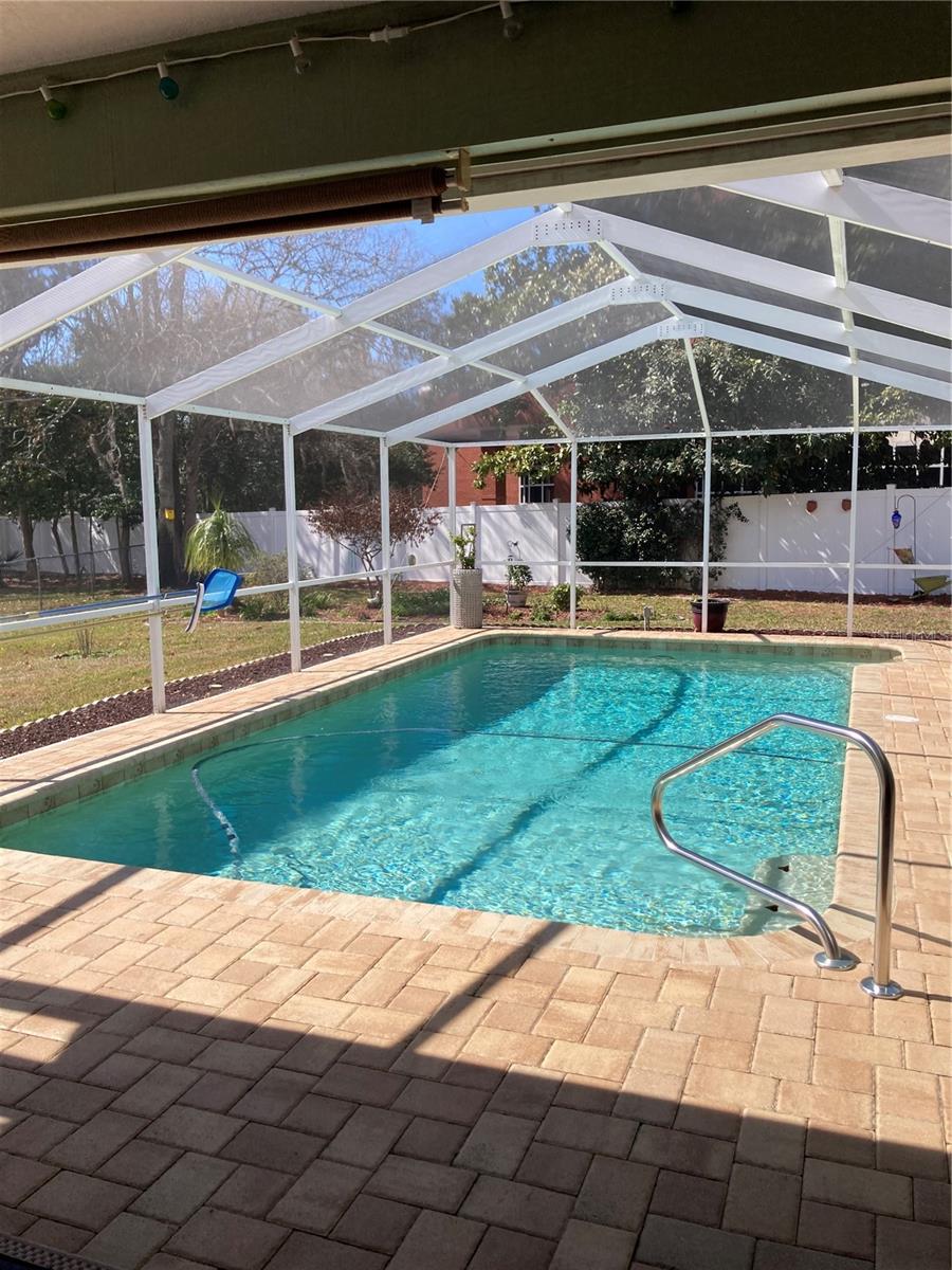 Image 44 of 45 For 8101 Roxboro