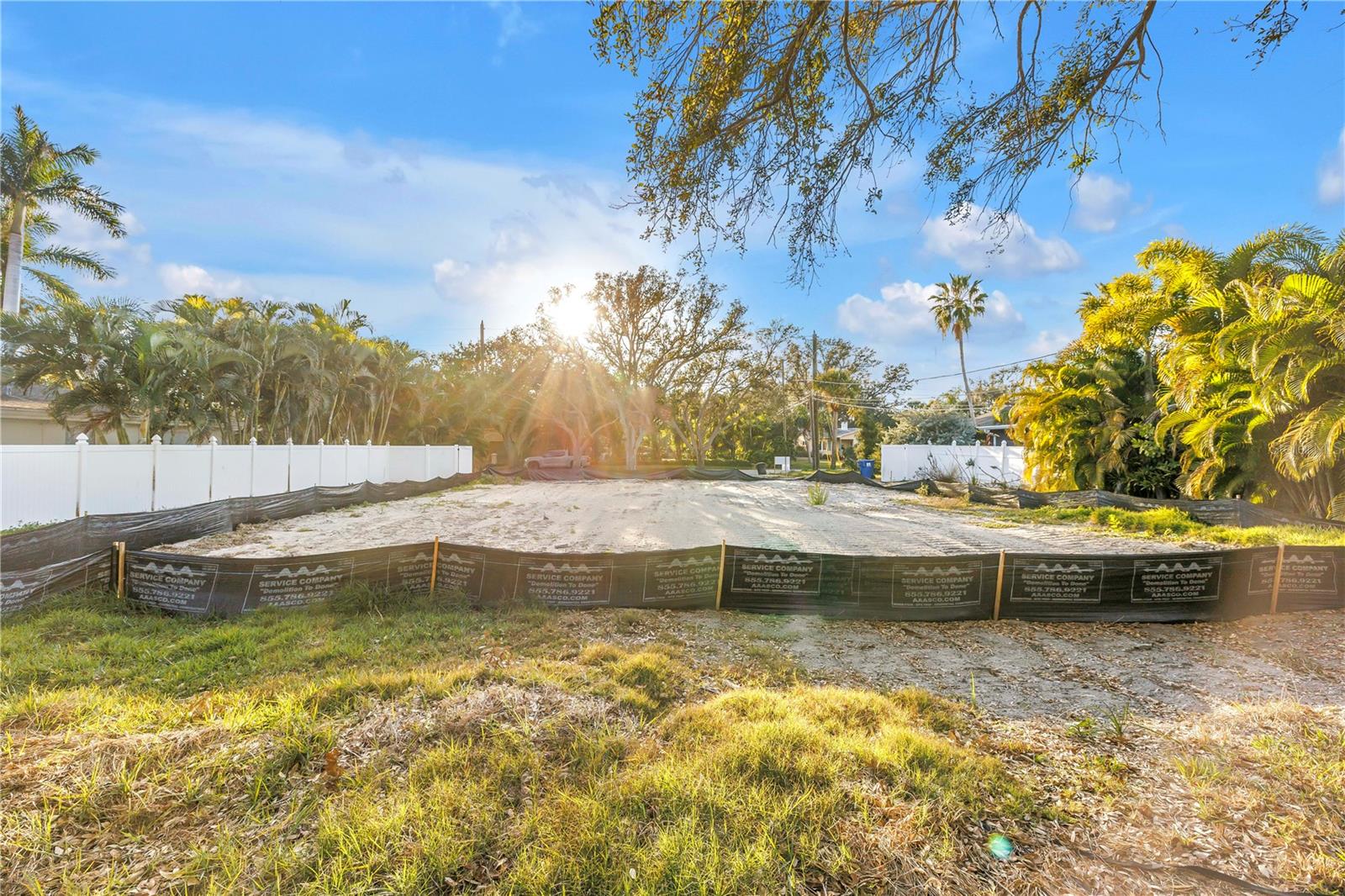 Image 5 of 13 For 211 Toledo Way Ne