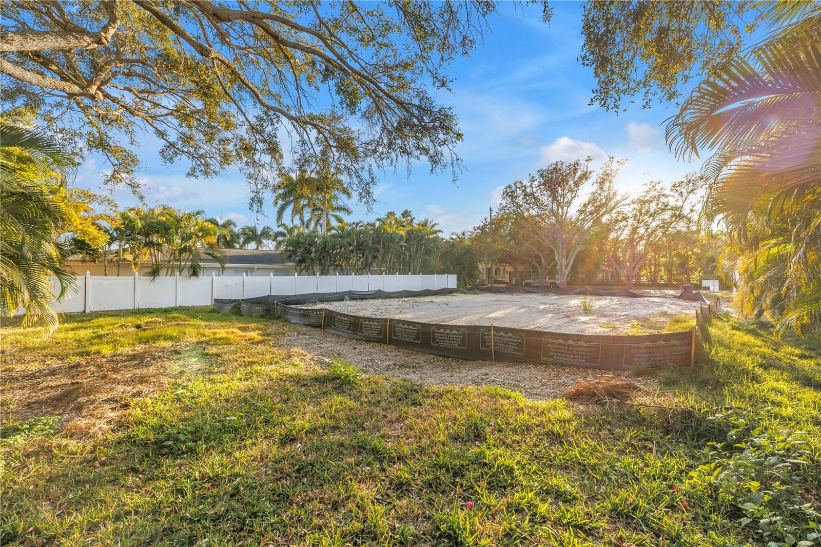 Image 6 of 13 For 211 Toledo Way Ne