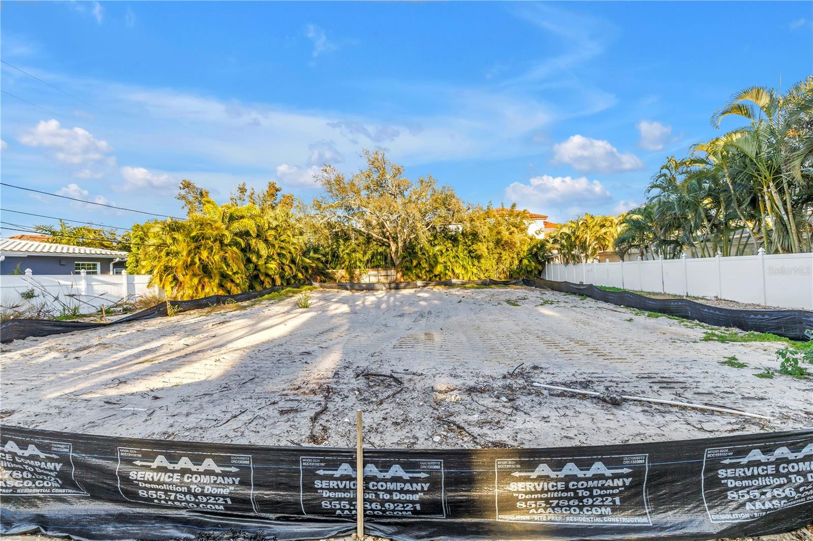 Image 8 of 13 For 211 Toledo Way Ne