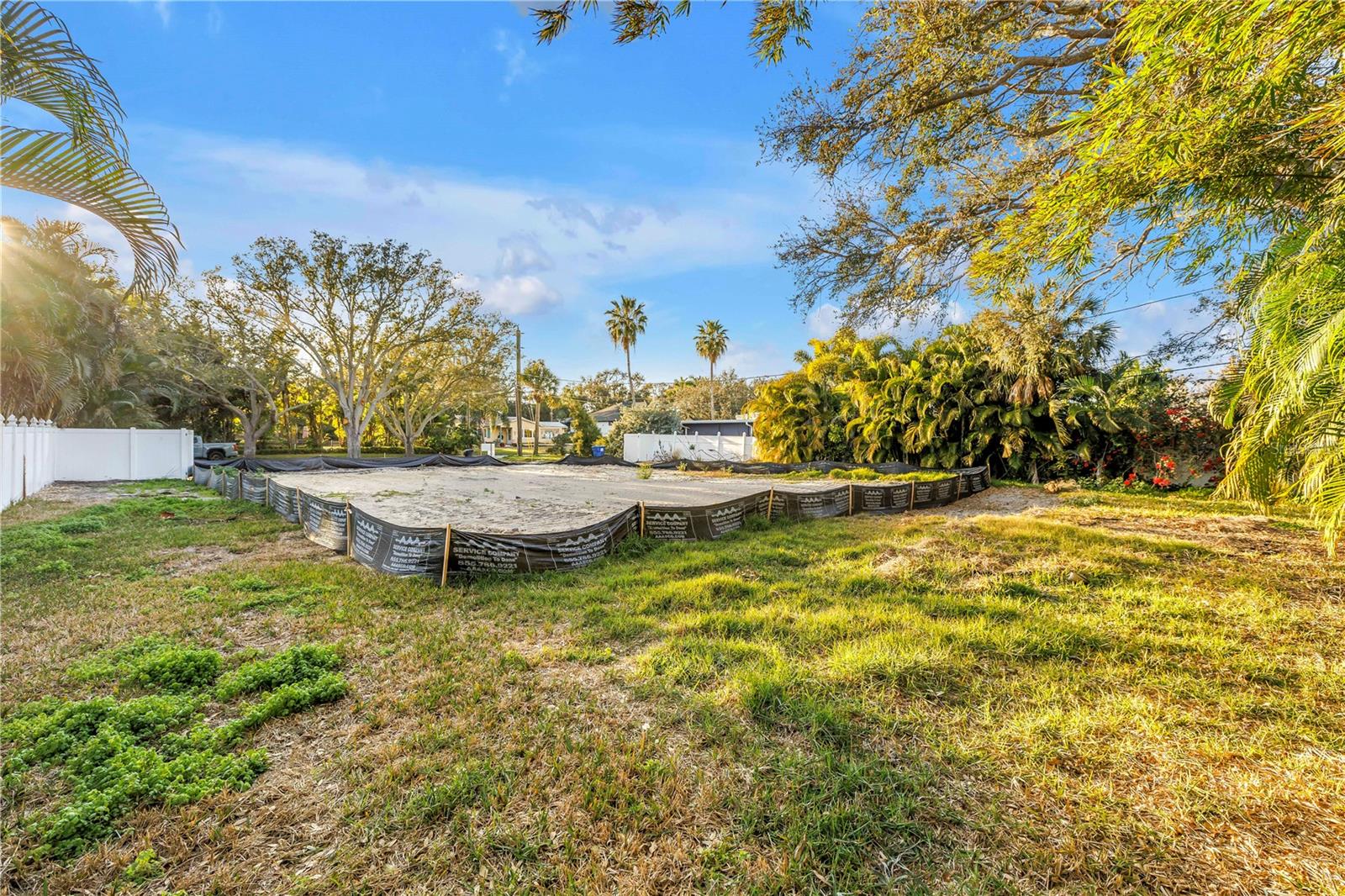 Image 9 of 13 For 211 Toledo Way Ne