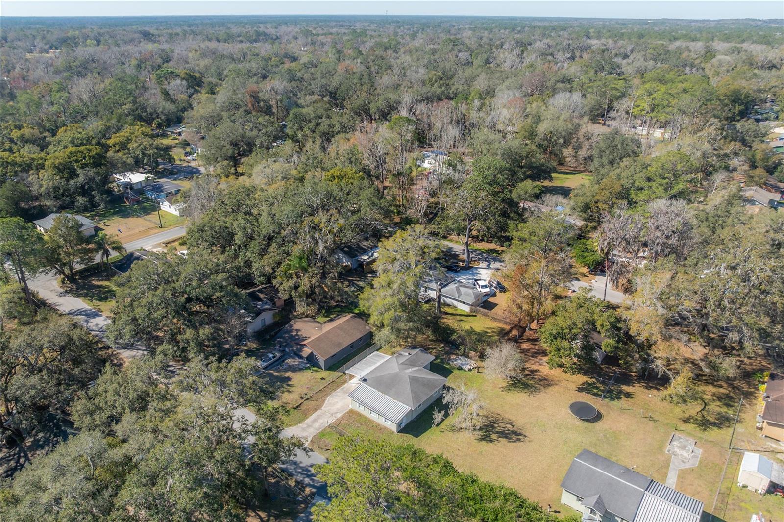 Image 39 of 43 For 515 Sharon Street