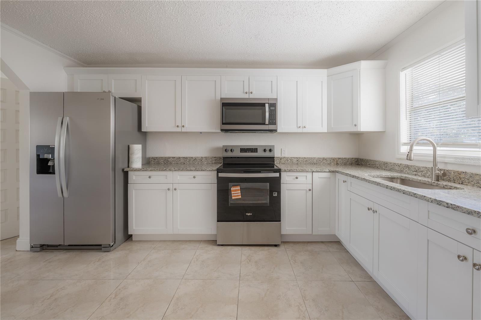 Image 5 of 43 For 515 Sharon Street