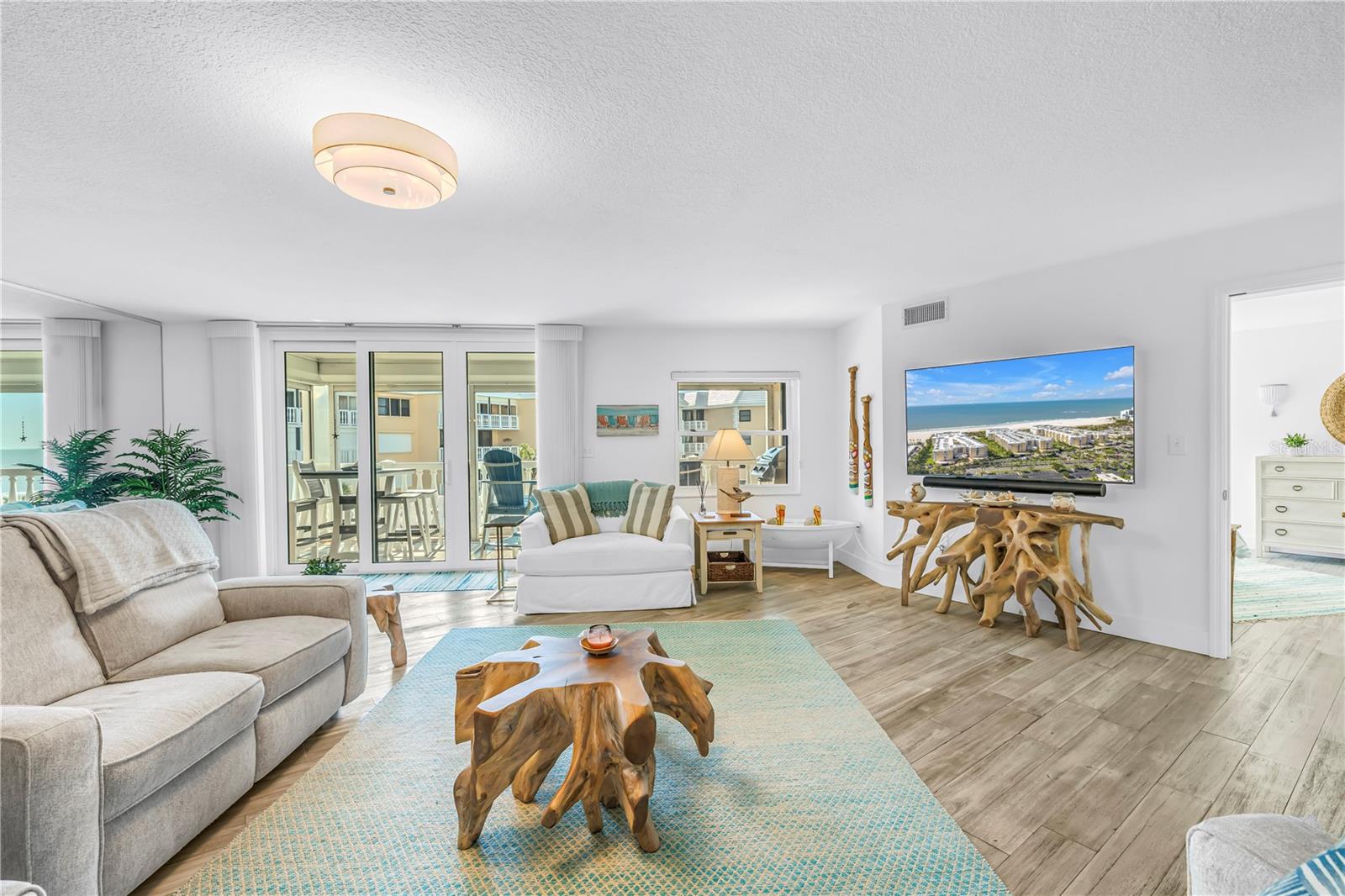 Image 14 of 55 For 6600 Sunset Way 408