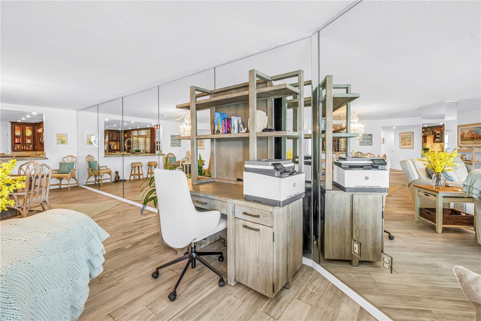 Image 17 of 55 For 6600 Sunset Way 408