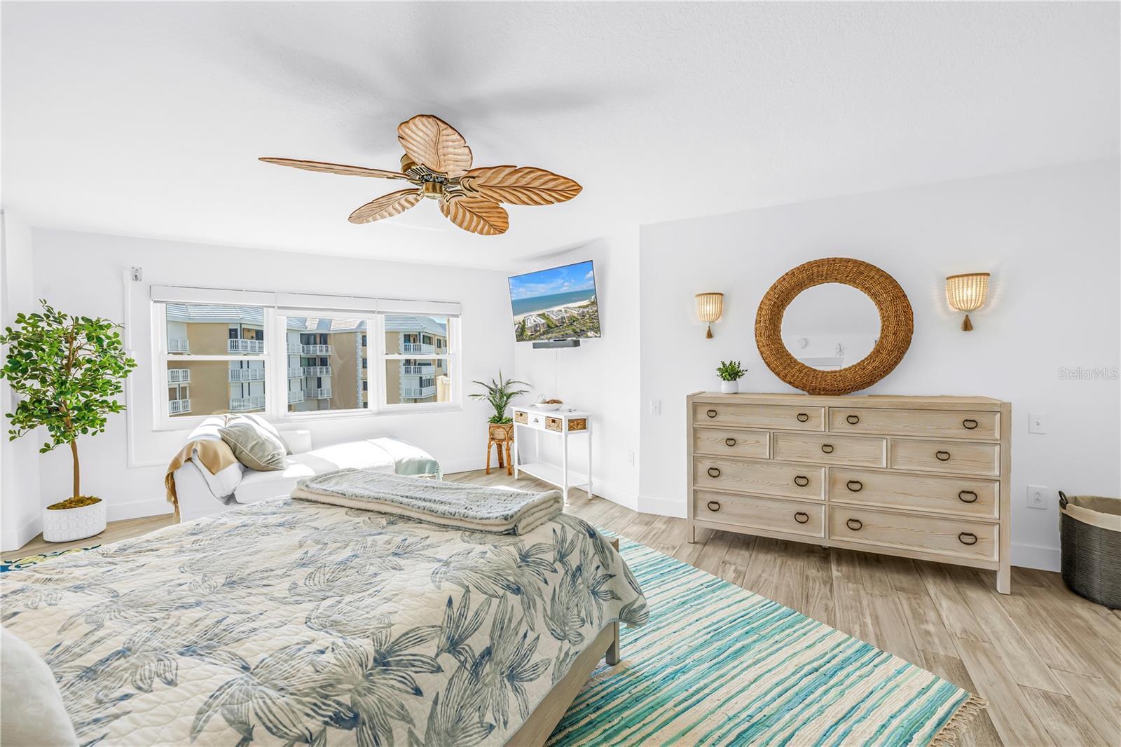 Image 24 of 55 For 6600 Sunset Way 408