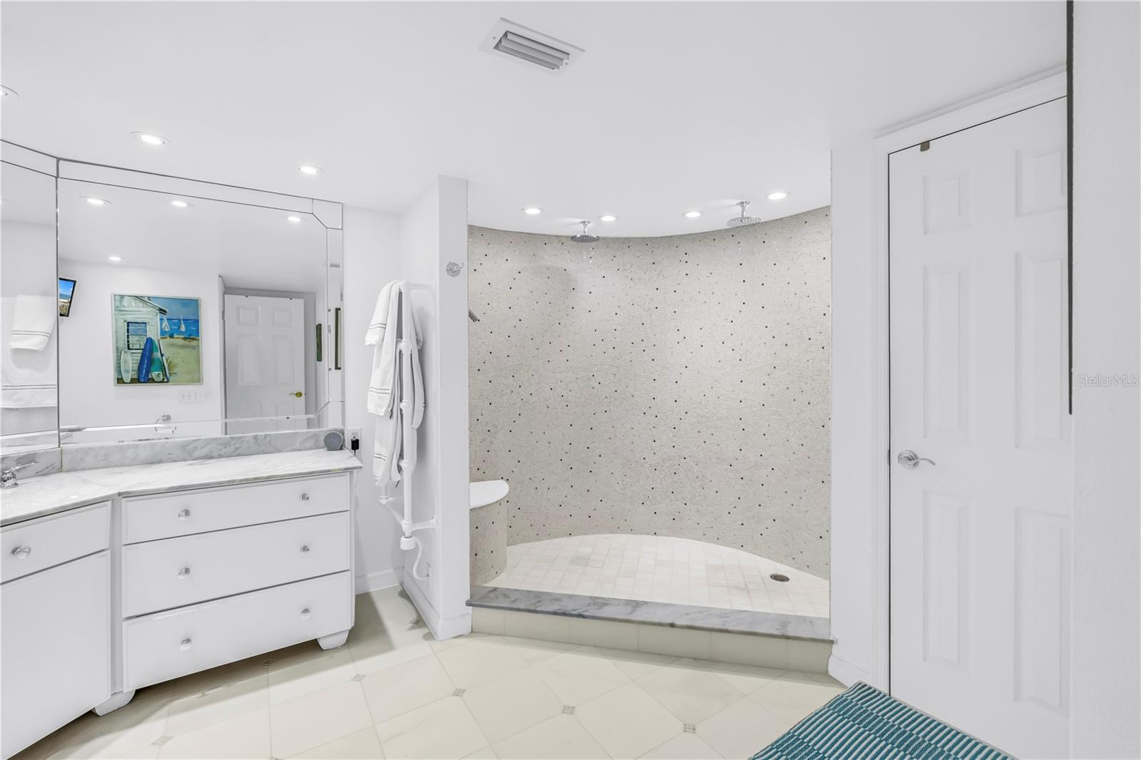 Image 30 of 55 For 6600 Sunset Way 408