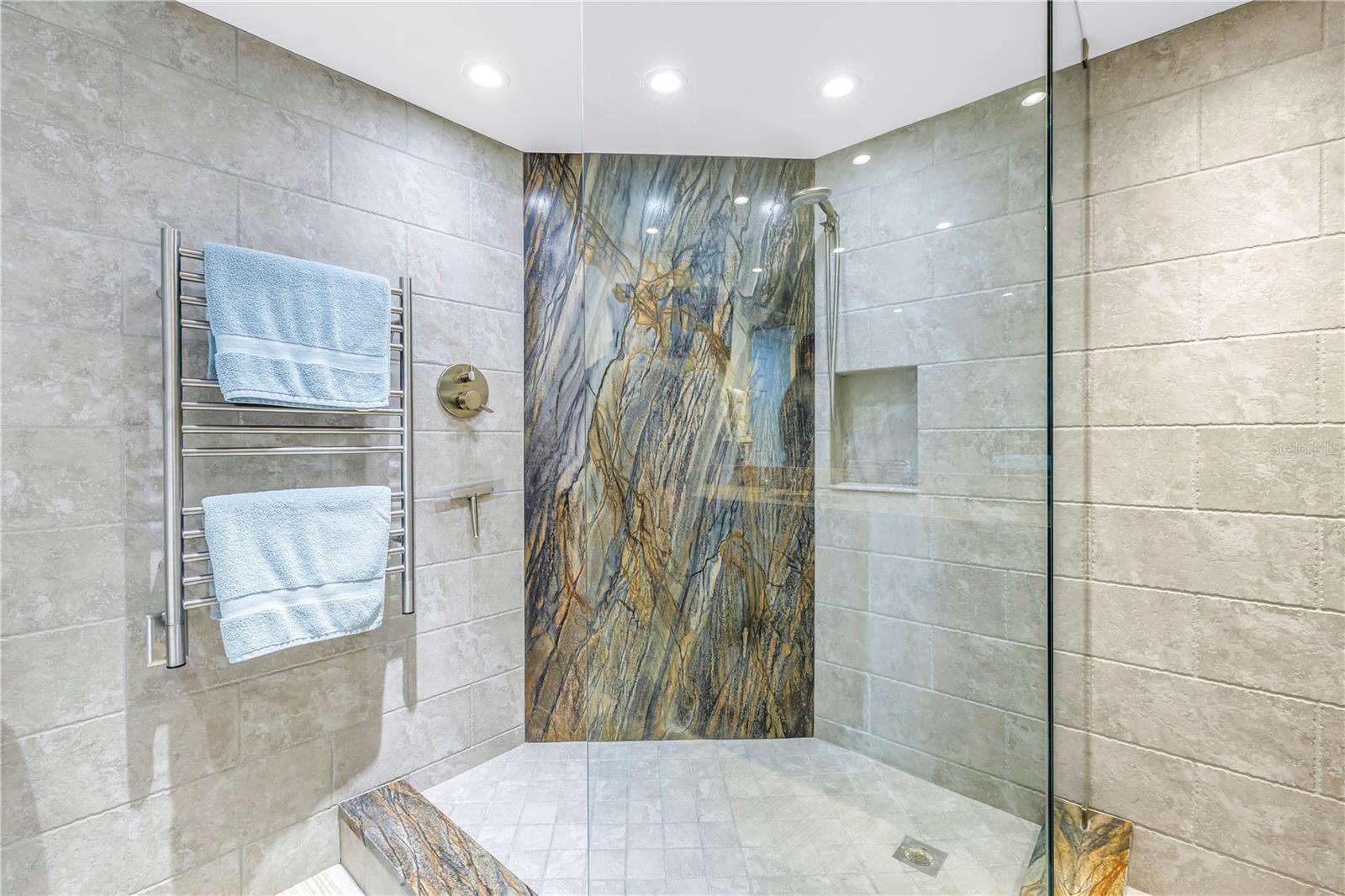 Image 36 of 55 For 6600 Sunset Way 408