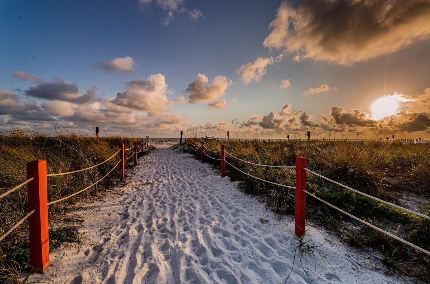 Image 42 of 55 For 6600 Sunset Way 408