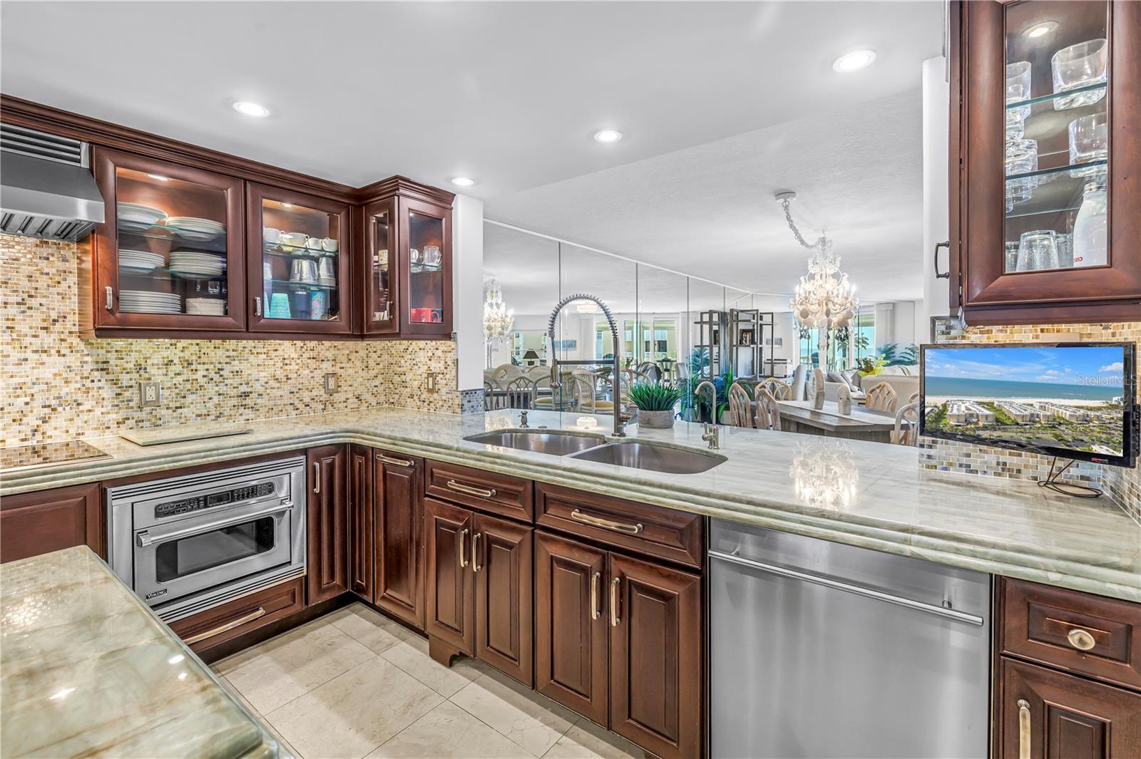 Image 7 of 55 For 6600 Sunset Way 408