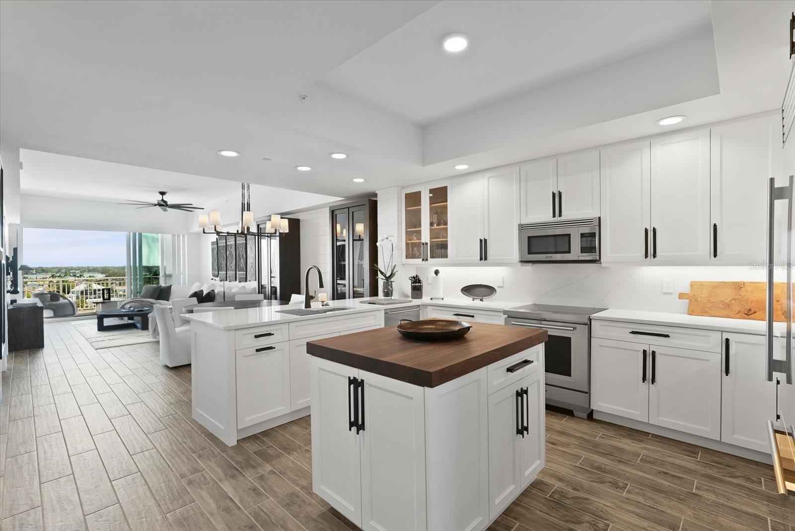 Image 4 of 59 For 125 Island Way 602