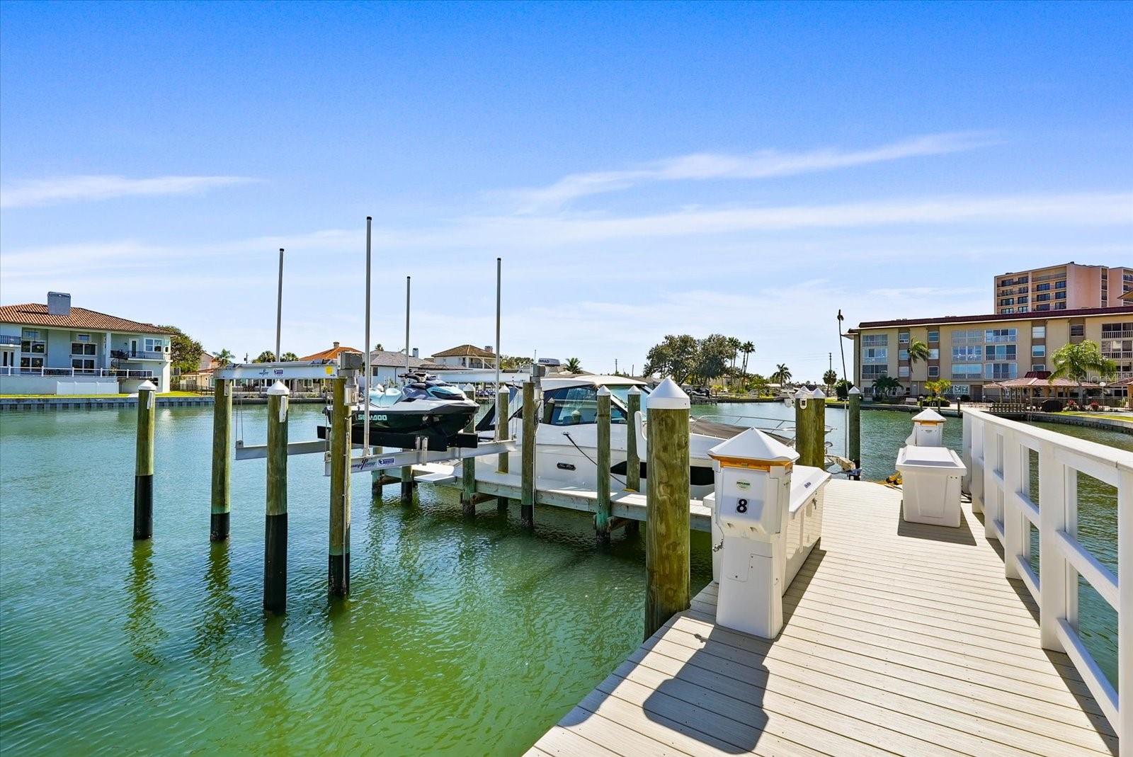 Image 44 of 59 For 125 Island Way 602