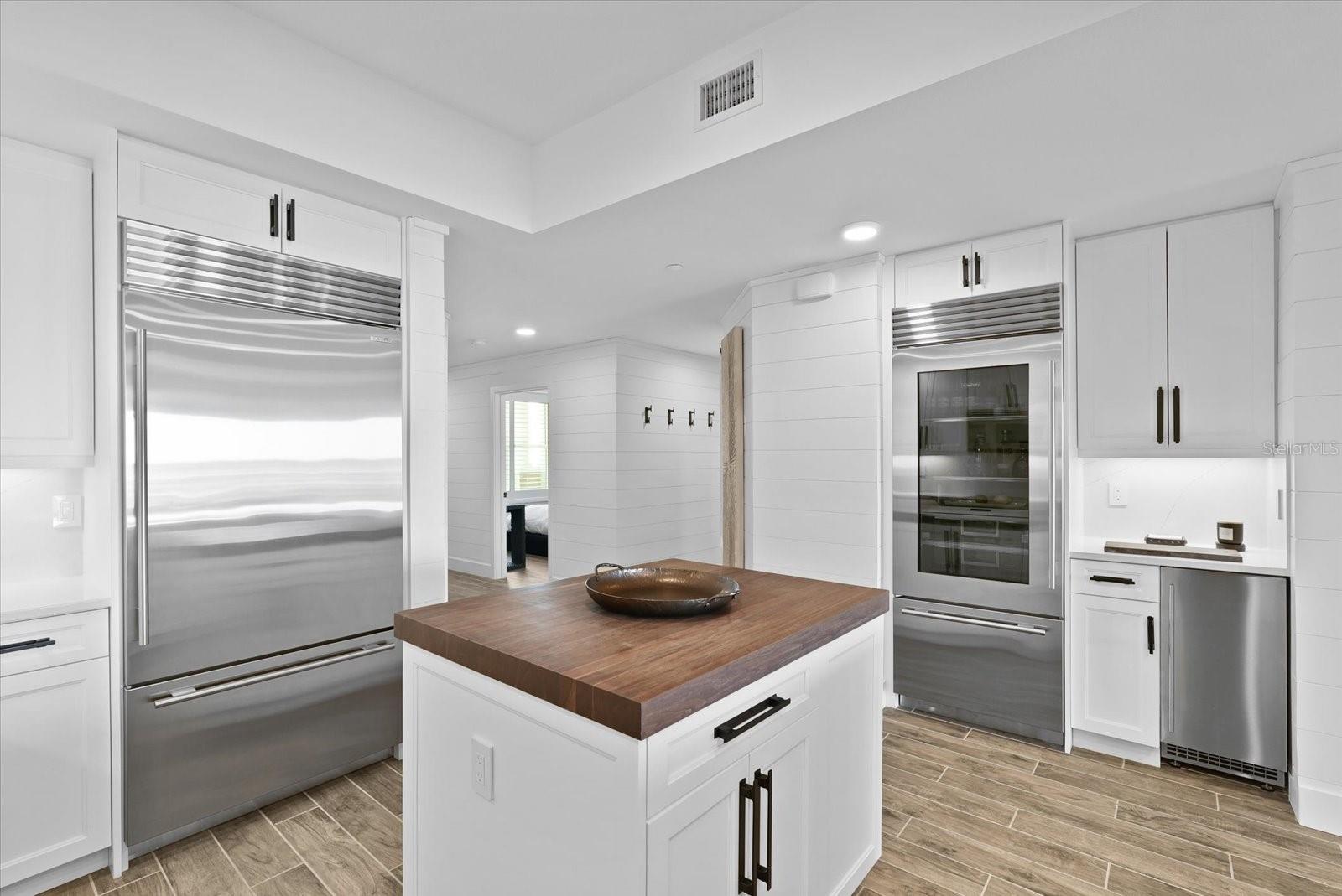 Image 9 of 59 For 125 Island Way 602