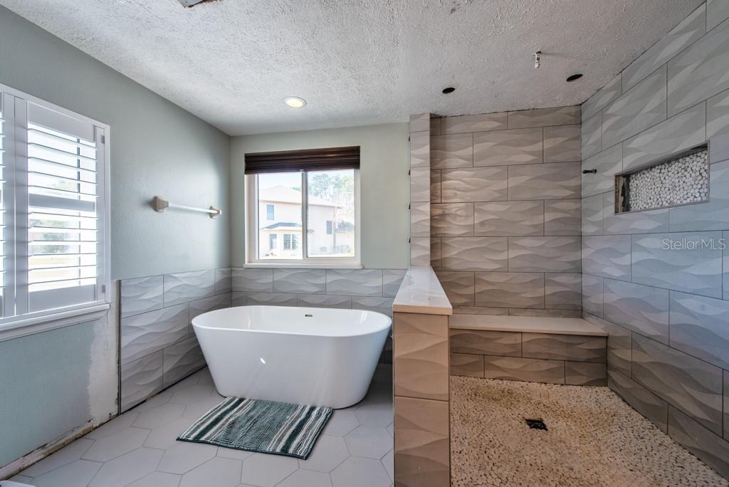 Listing photo id 14 for 4110 Meadow Run Lane