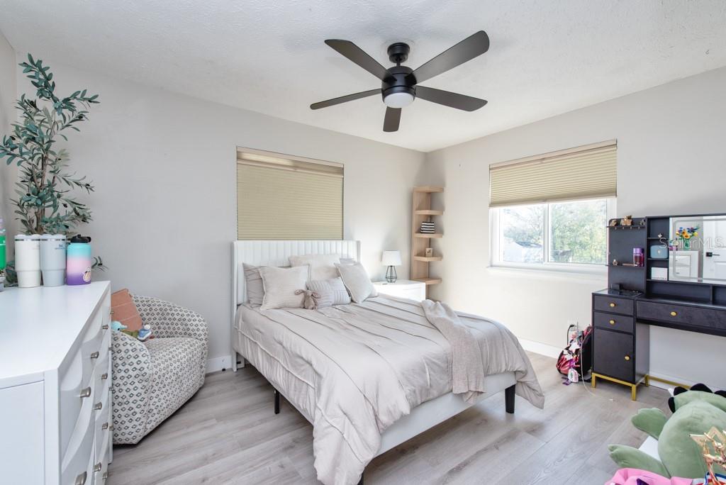 Listing photo id 15 for 4110 Meadow Run Lane