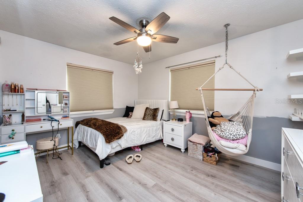 Listing photo id 17 for 4110 Meadow Run Lane