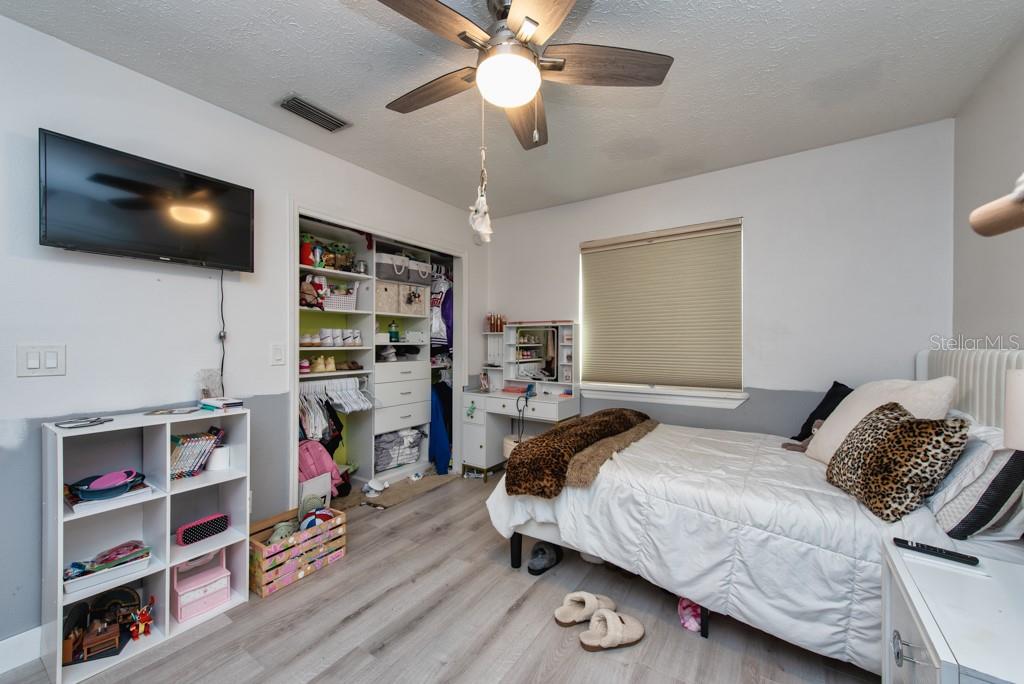 Listing photo id 18 for 4110 Meadow Run Lane