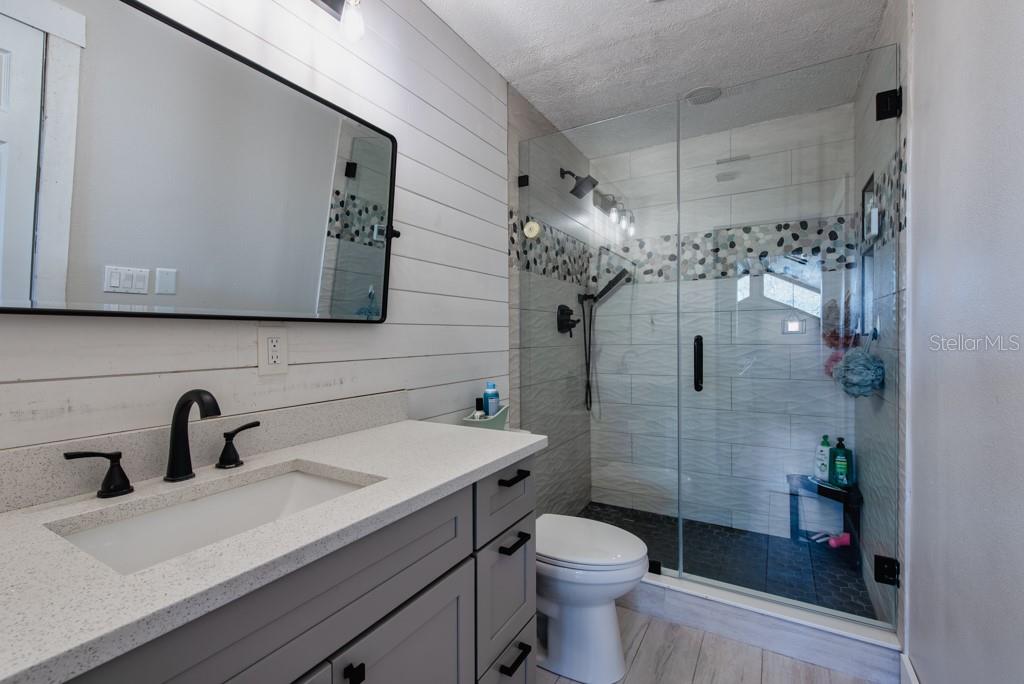 Listing photo id 21 for 4110 Meadow Run Lane