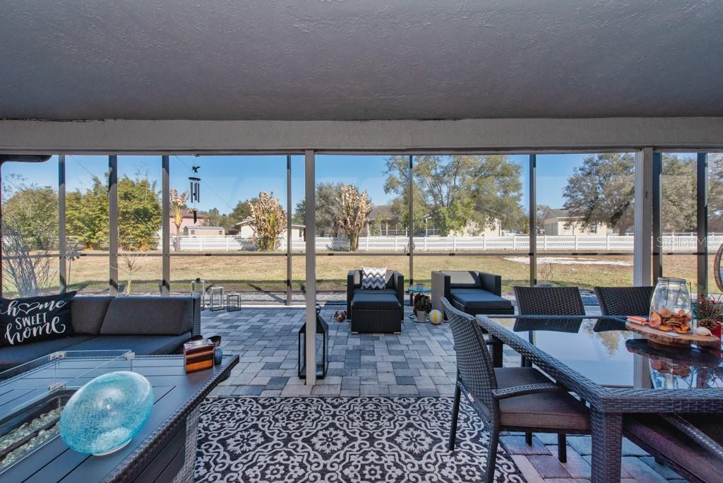 Listing photo id 23 for 4110 Meadow Run Lane