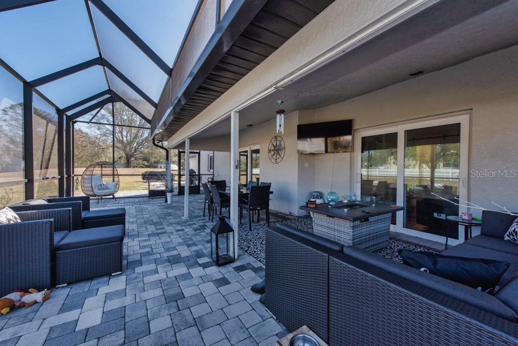 Listing photo id 25 for 4110 Meadow Run Lane