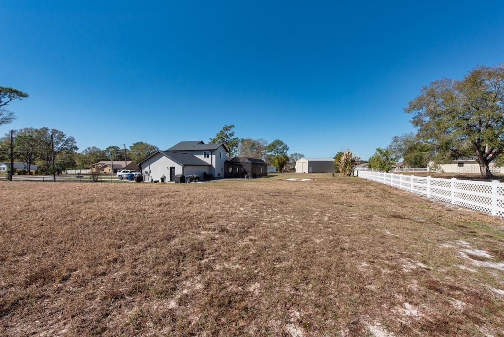 Listing photo id 32 for 4110 Meadow Run Lane