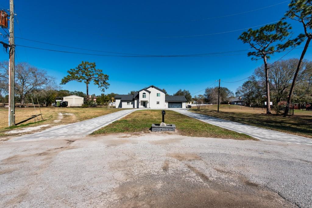 Listing photo id 35 for 4110 Meadow Run Lane