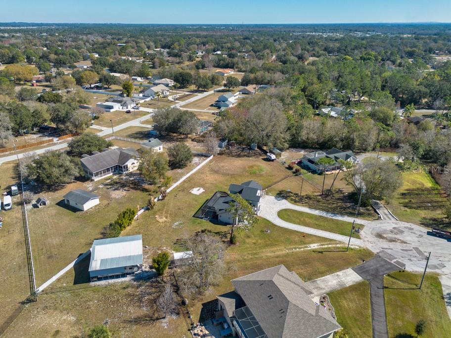 Listing photo id 40 for 4110 Meadow Run Lane