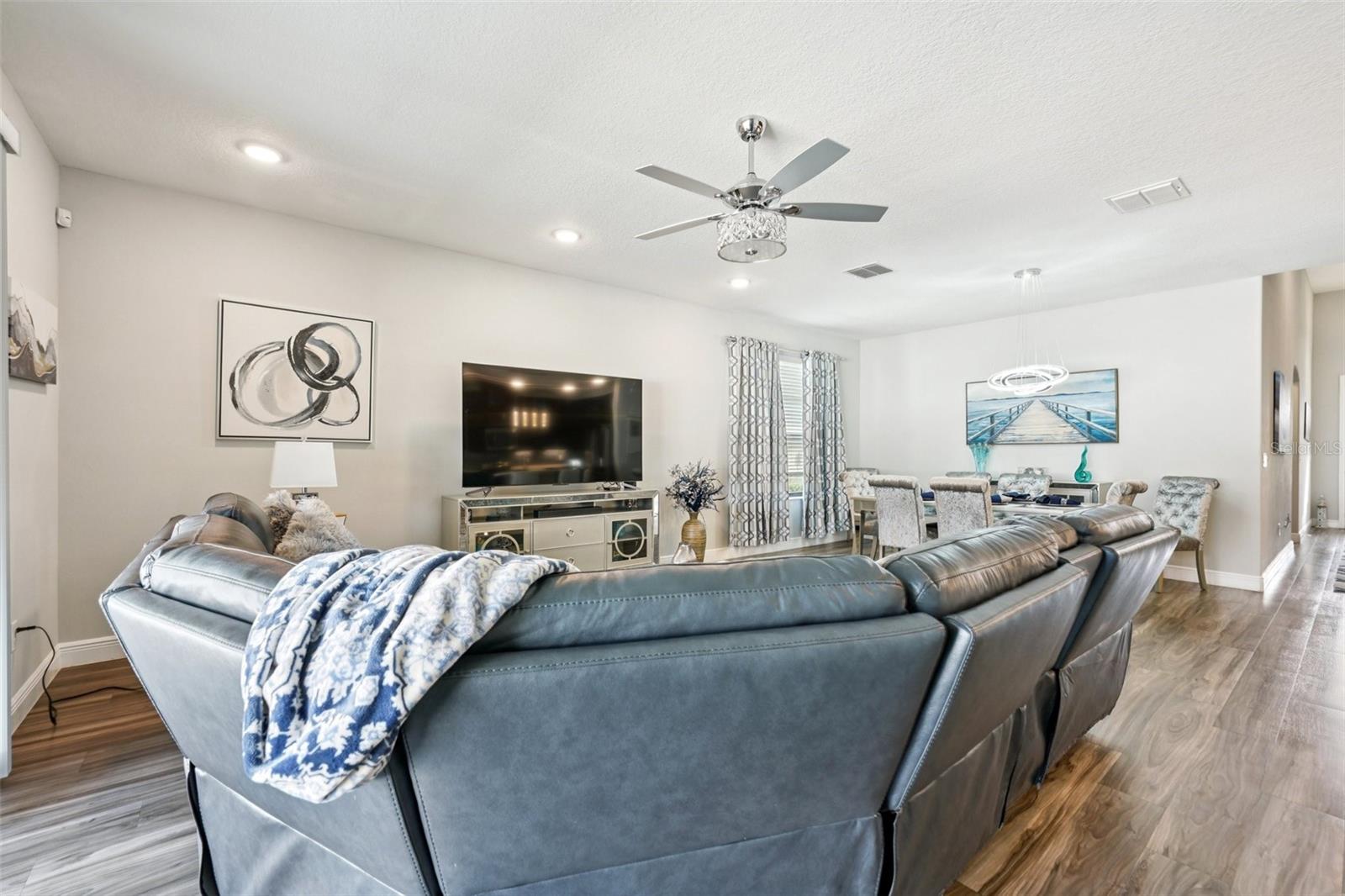 Image 10 of 77 For 12627 Vander Way