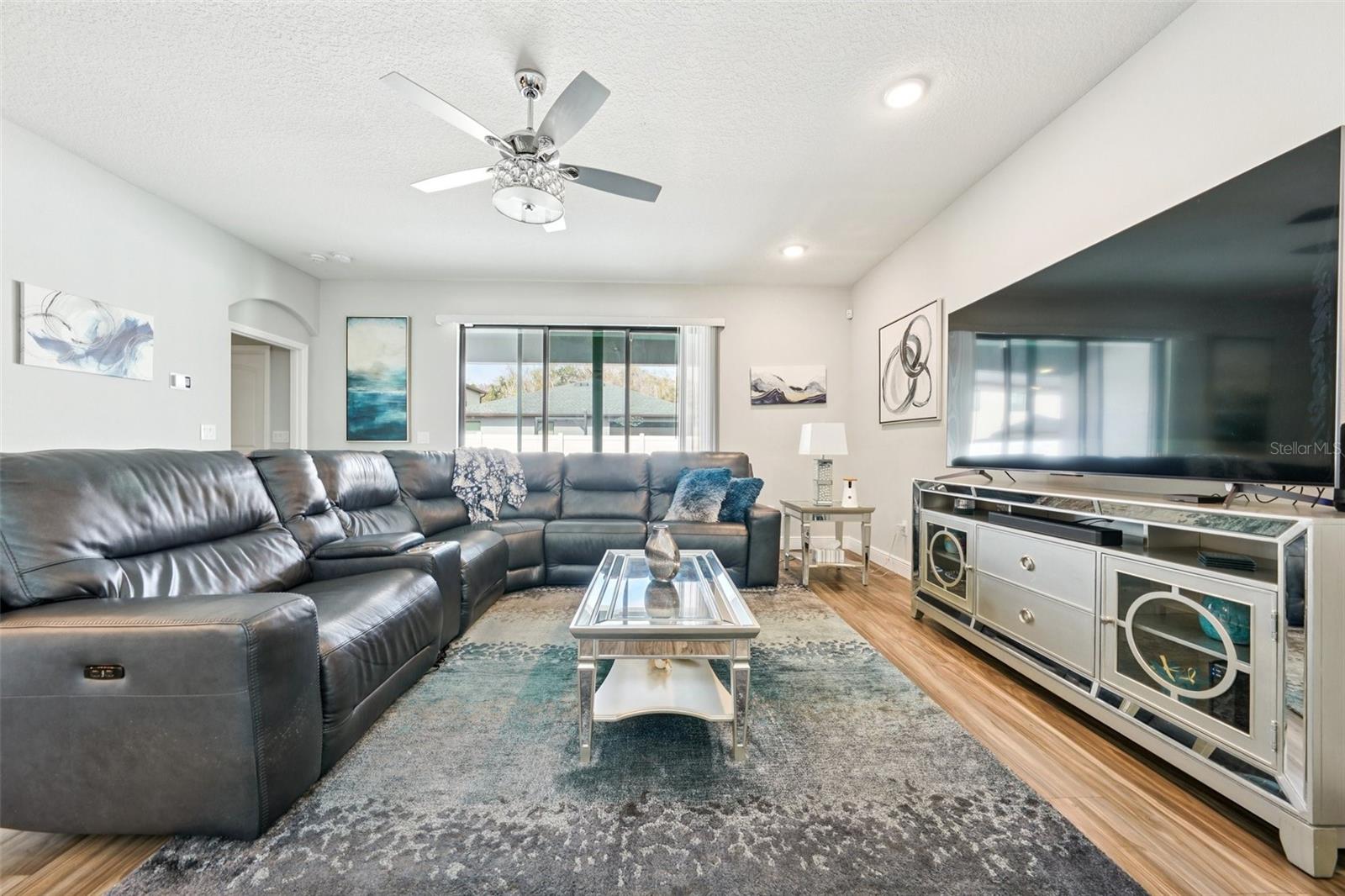 Image 13 of 77 For 12627 Vander Way