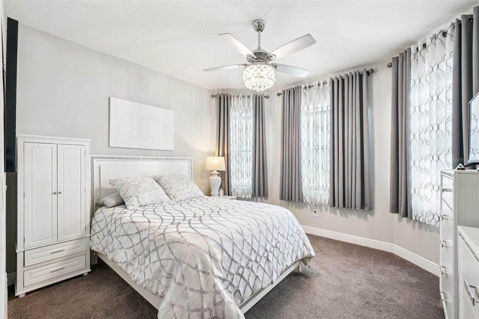 Image 32 of 77 For 12627 Vander Way