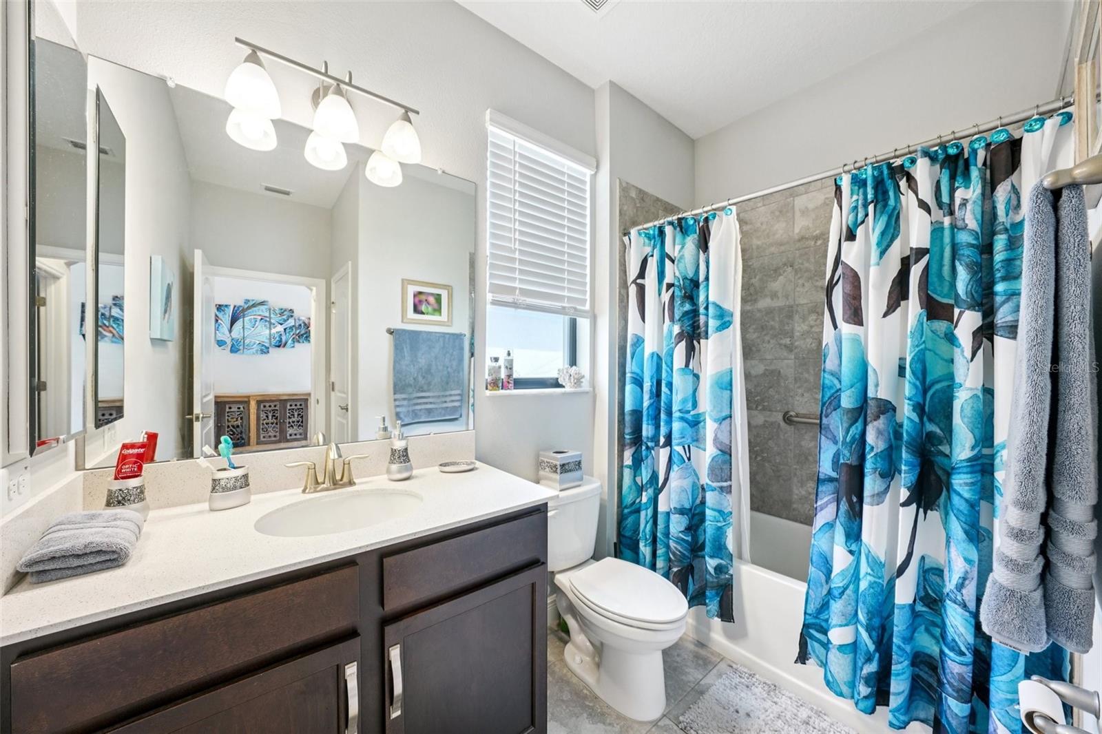 Image 36 of 77 For 12627 Vander Way