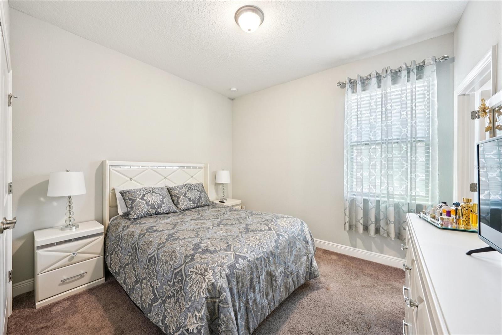 Image 39 of 77 For 12627 Vander Way