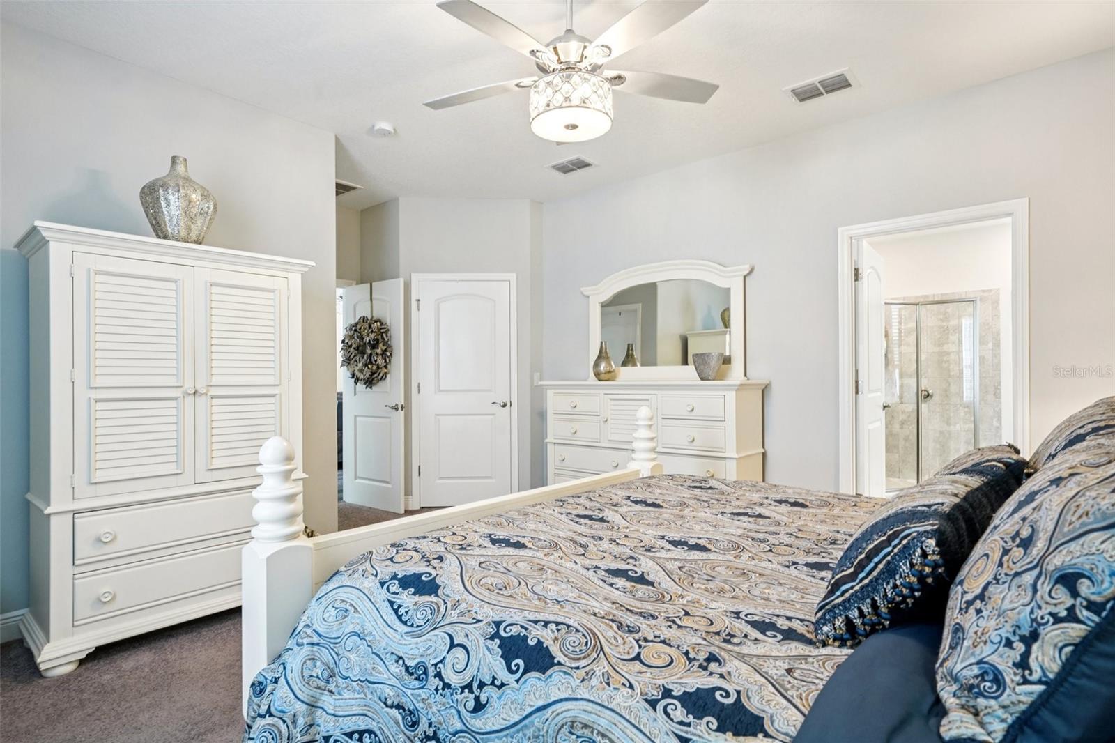 Image 46 of 77 For 12627 Vander Way