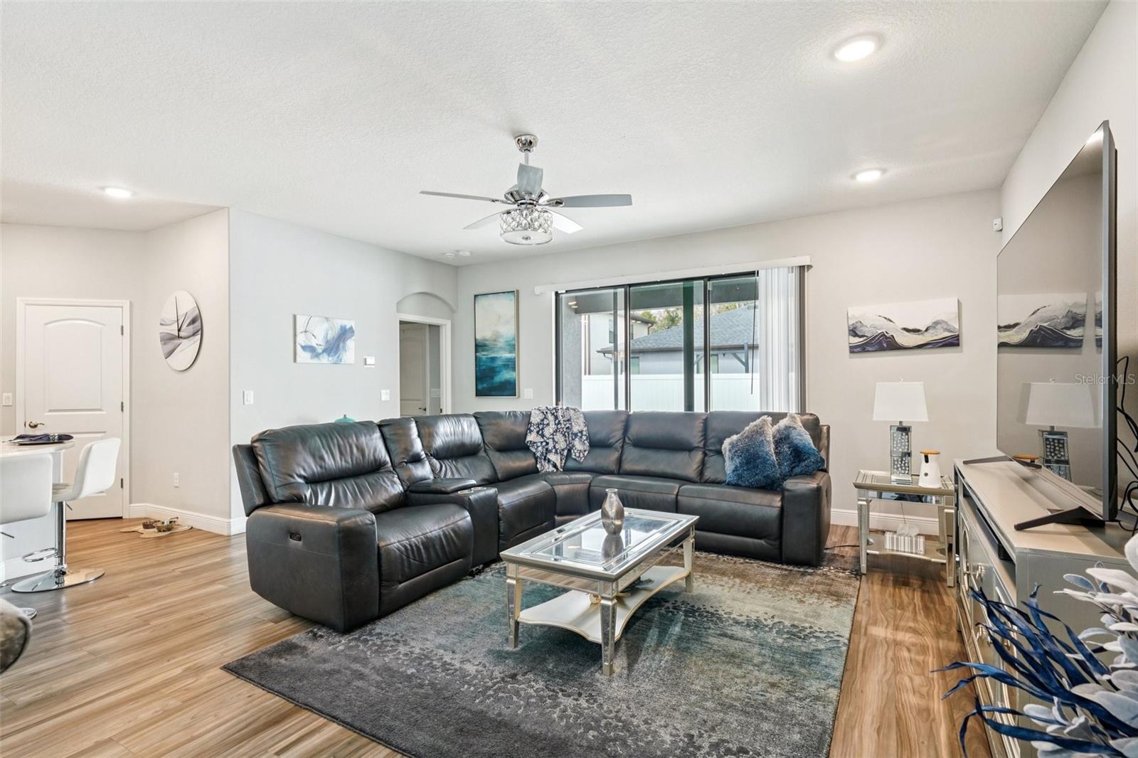 Image 7 of 77 For 12627 Vander Way