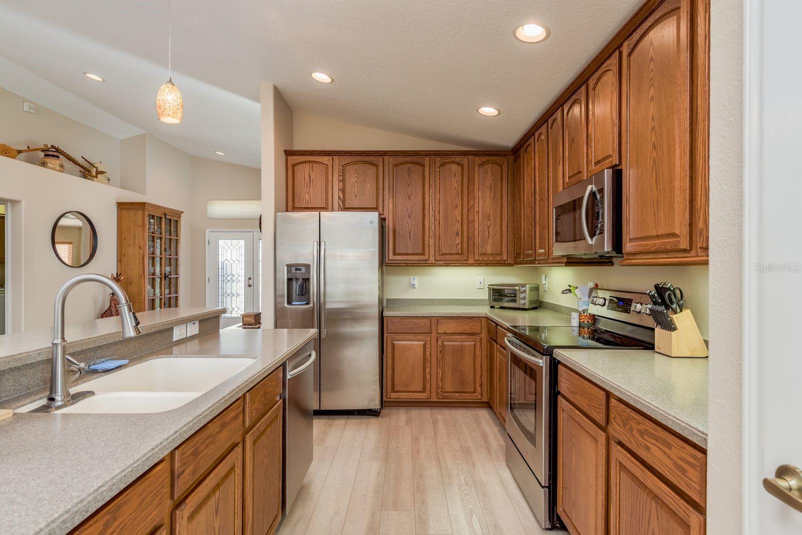 Image 12 of 49 For 11457 Mcleod Street