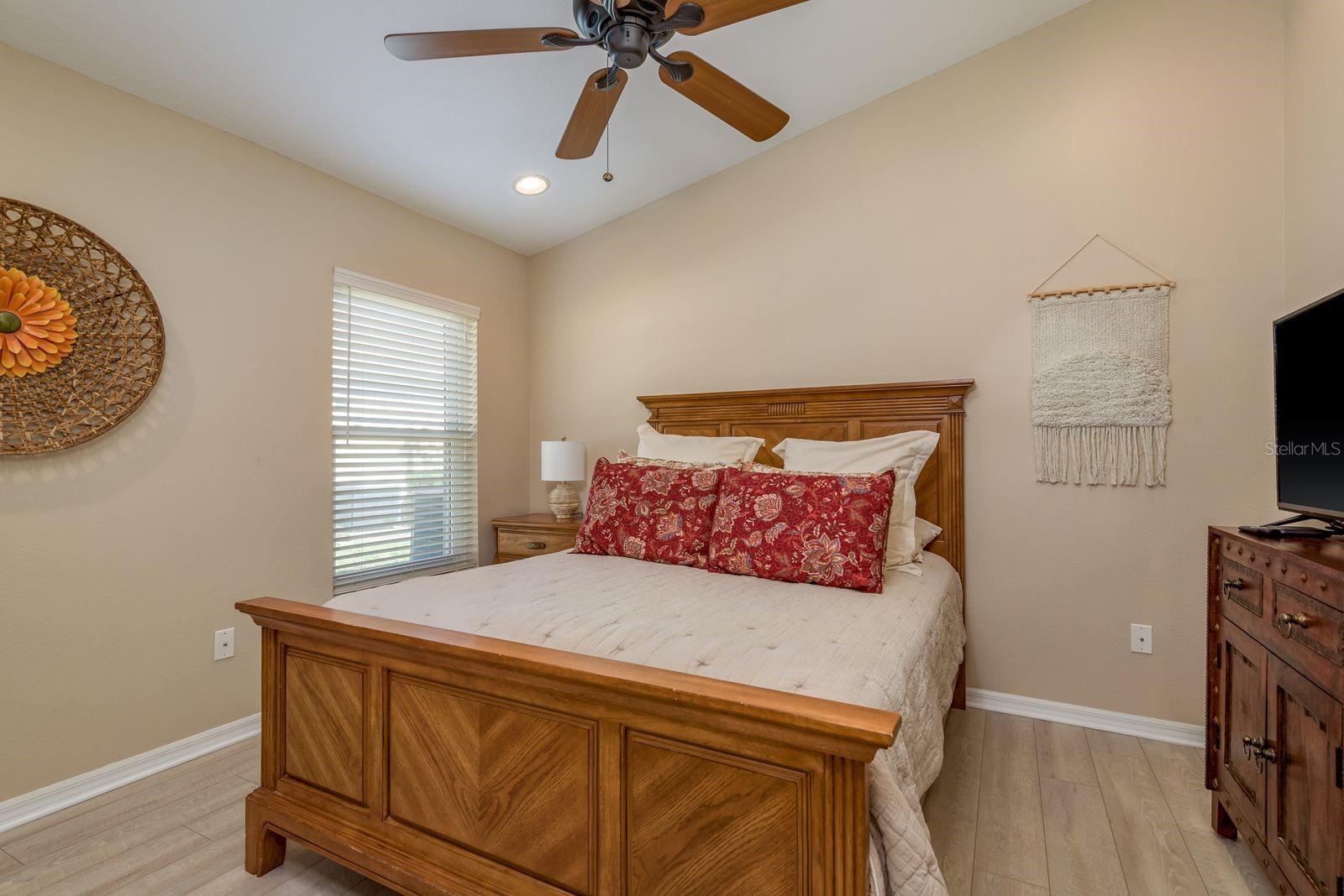 Image 19 of 49 For 11457 Mcleod Street