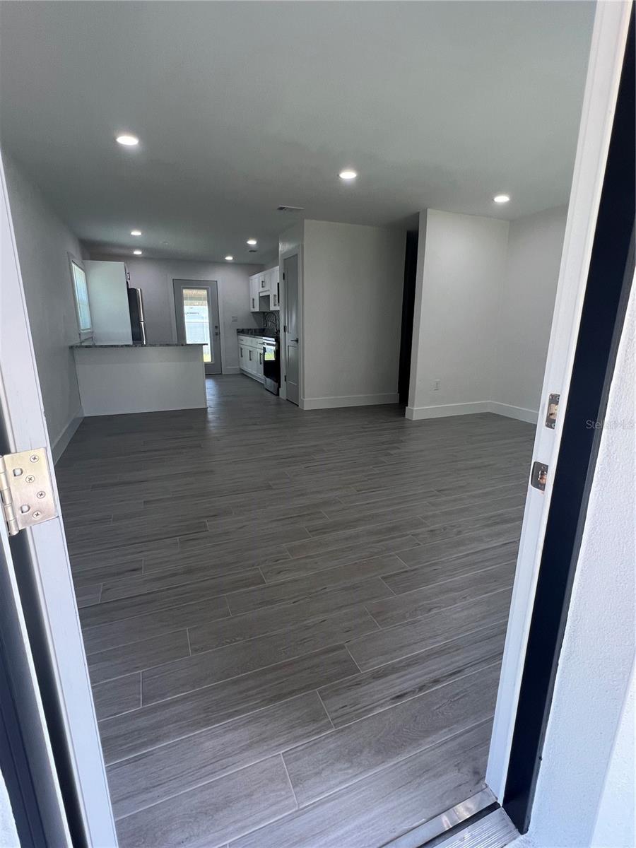 Image 3 of 10 For 4909 Hanna Avenue A