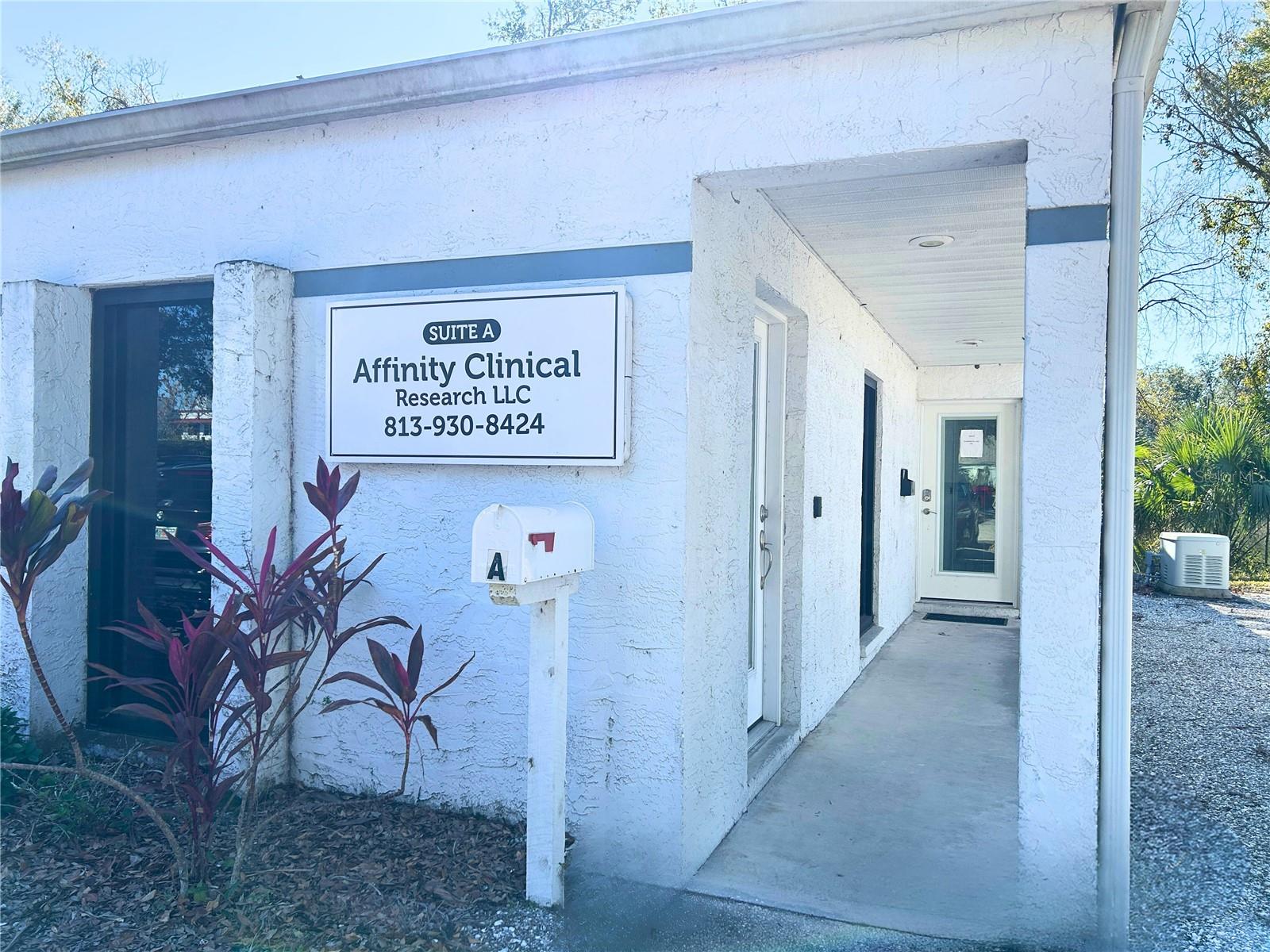 Listing photo id 0 for 13302 Winding Oak Court