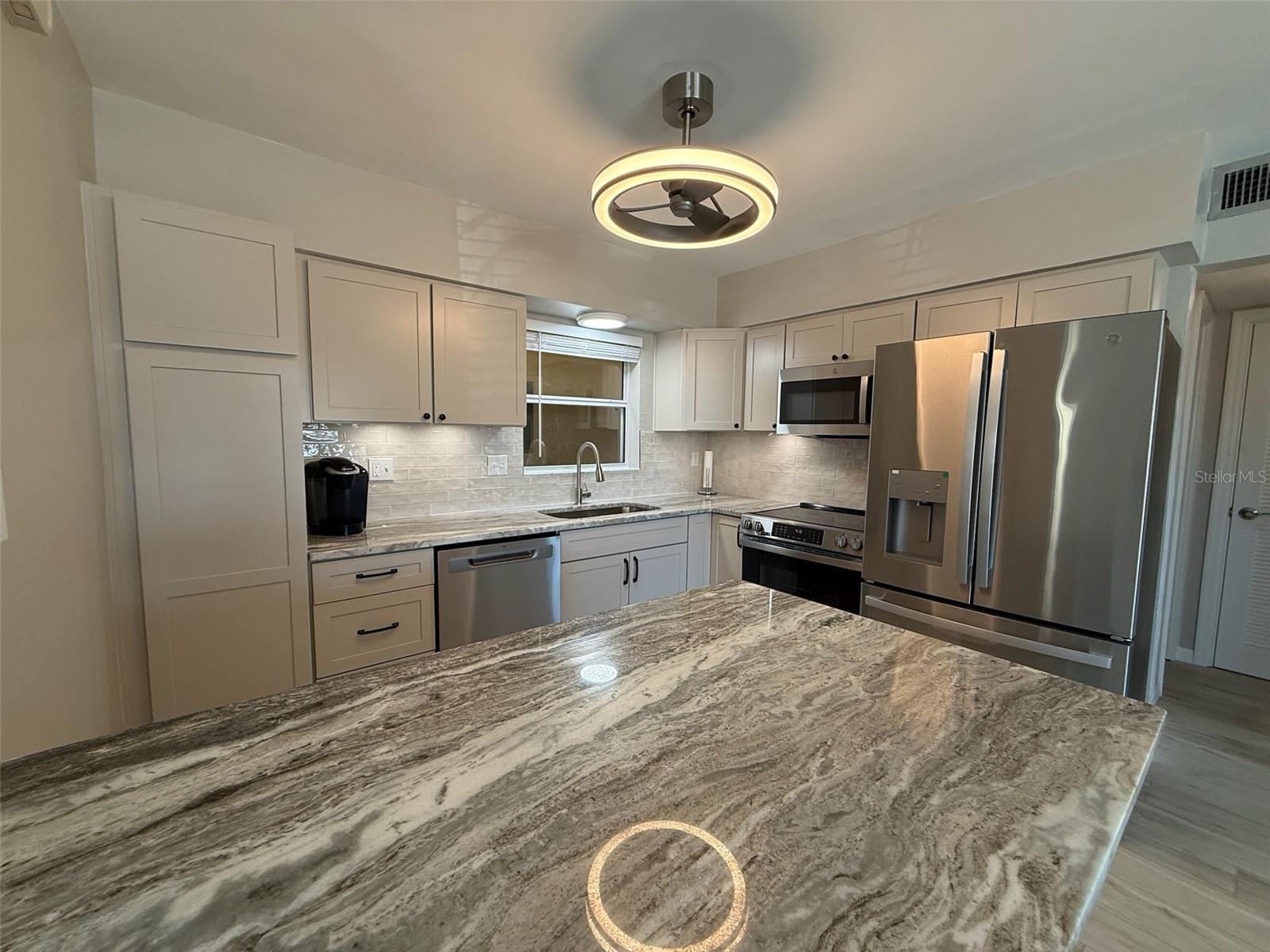 Image 11 of 27 For 175 55th Avenue 109