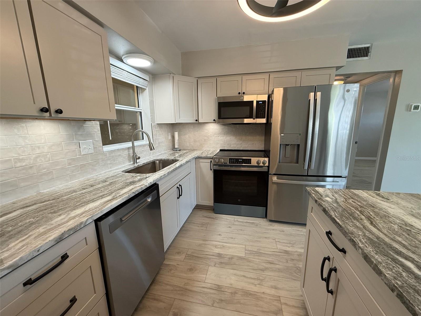 Image 13 of 27 For 175 55th Avenue 109