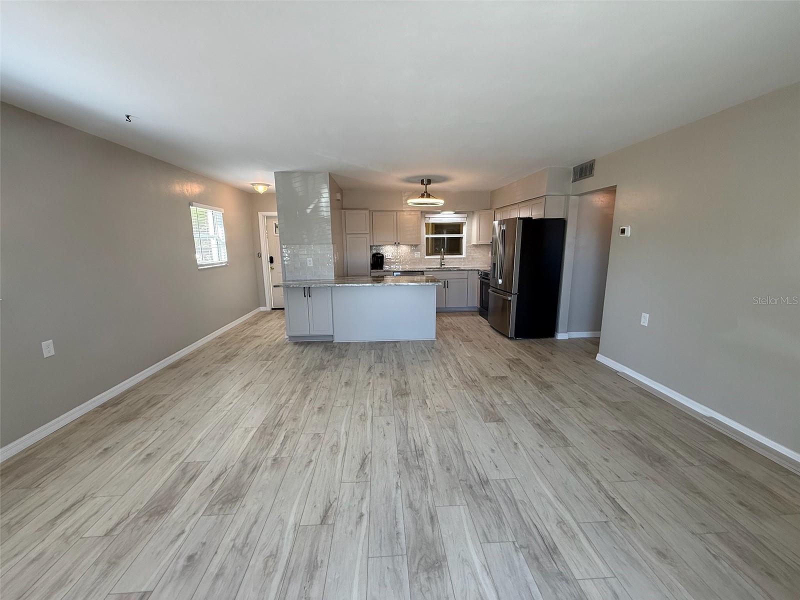 Image 5 of 27 For 175 55th Avenue 109