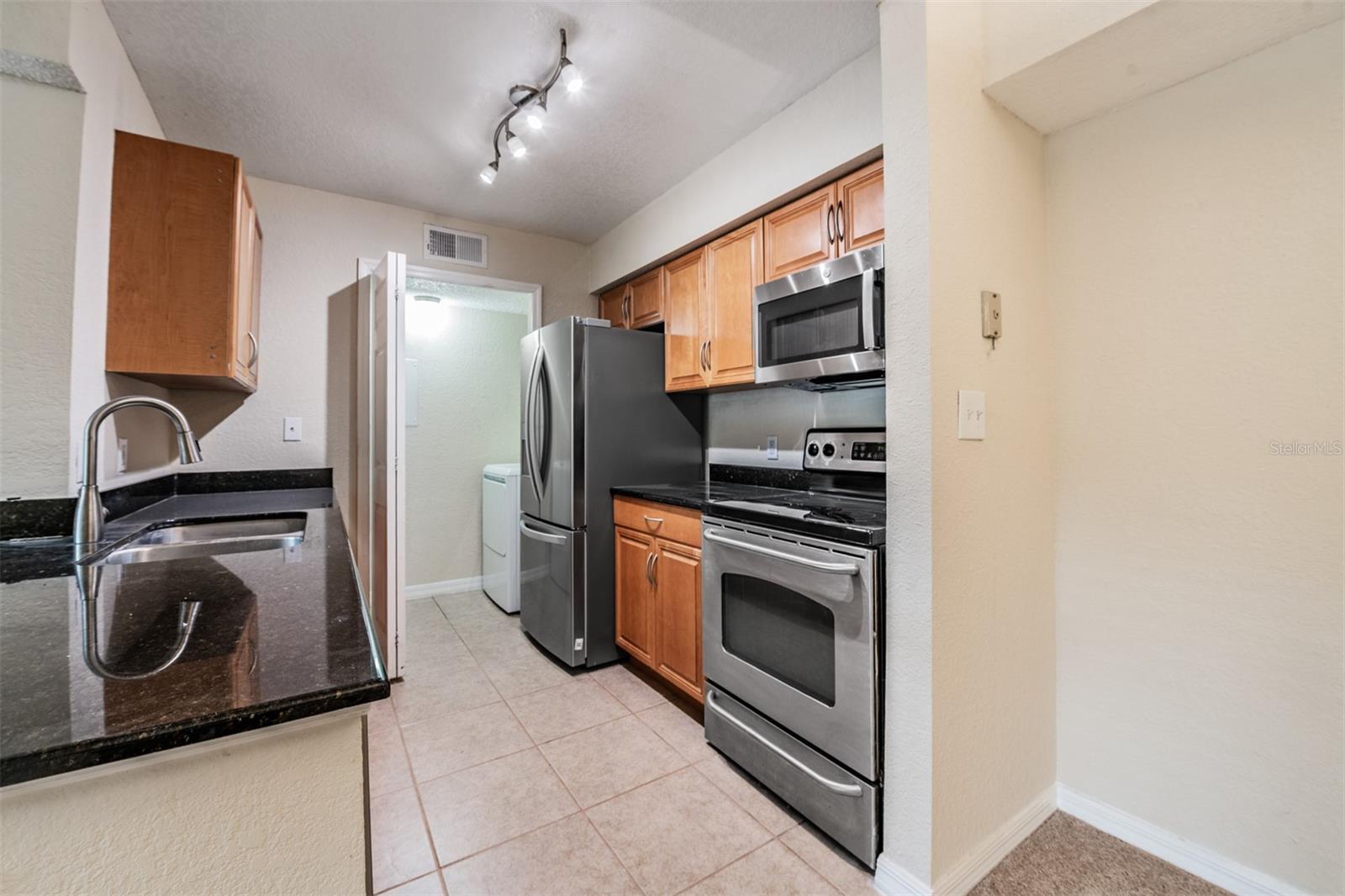 Image 11 of 45 For 3274 Haviland Court 101