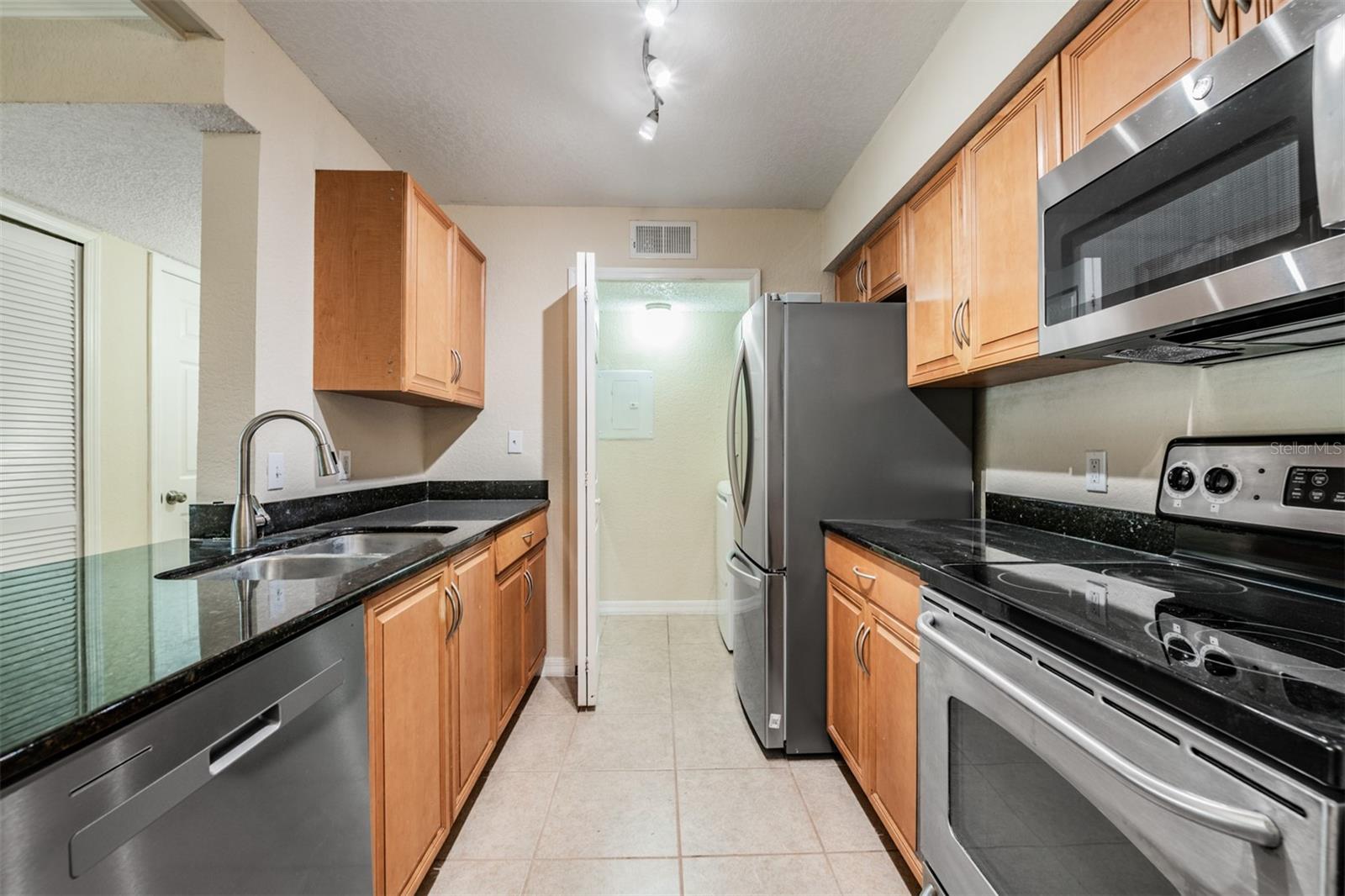 Image 12 of 45 For 3274 Haviland Court 101