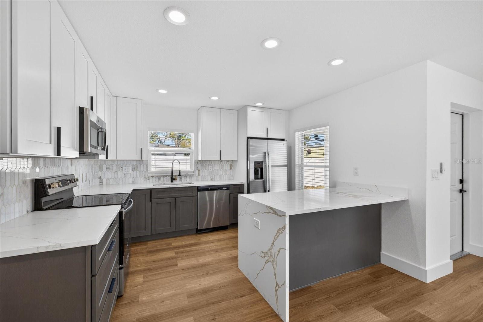 Image 10 of 30 For 5502 Habana Avenue