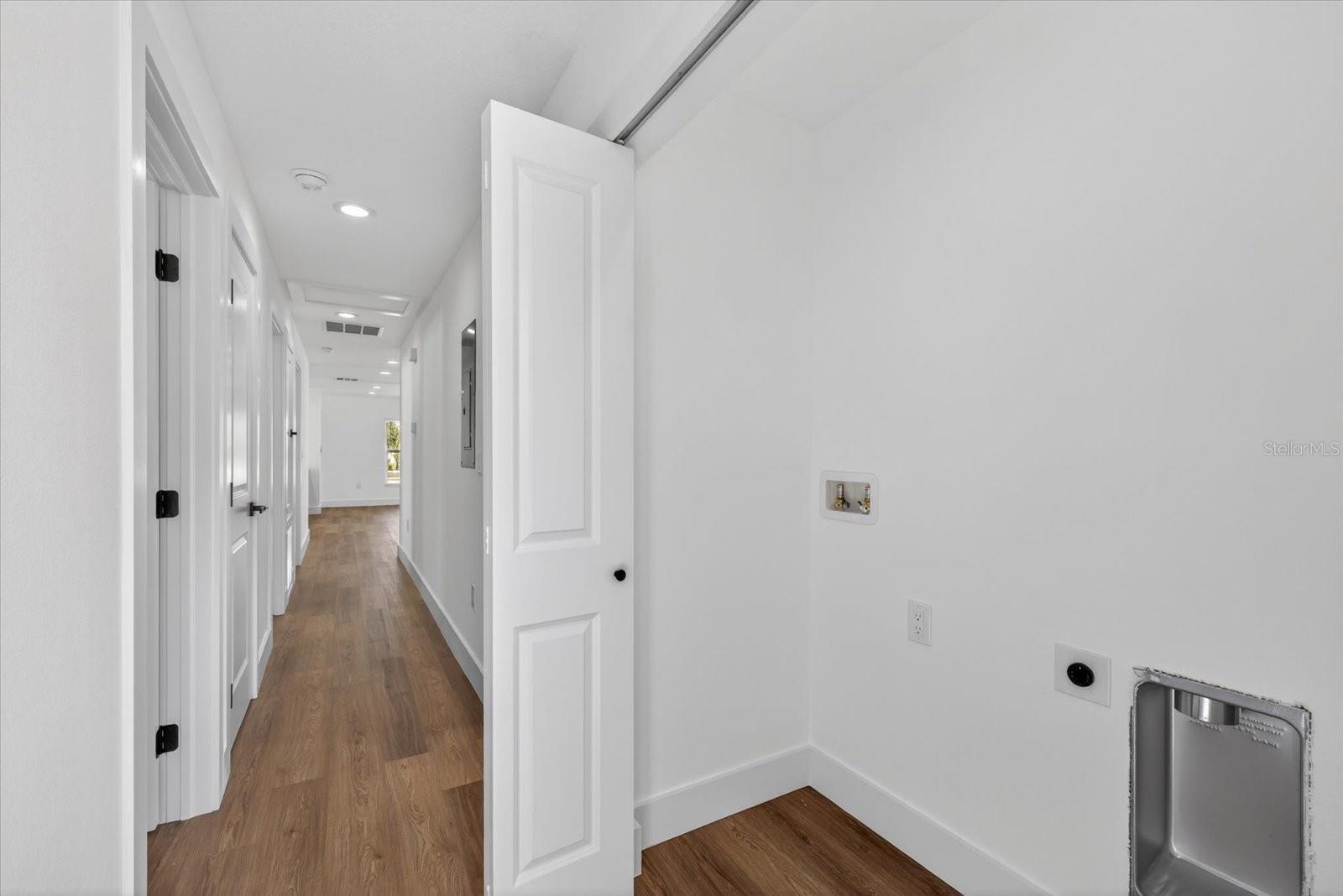 Image 25 of 30 For 5502 Habana Avenue