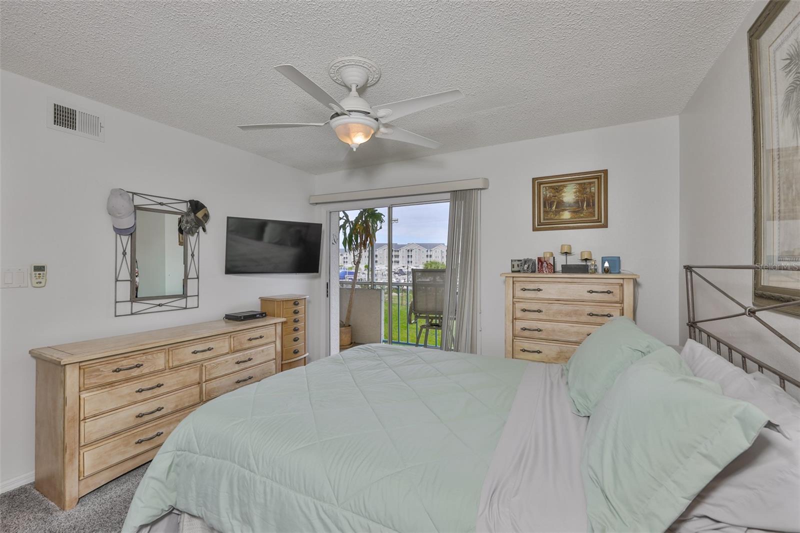 Image 20 of 34 For 5567 Sea Forest Drive 122