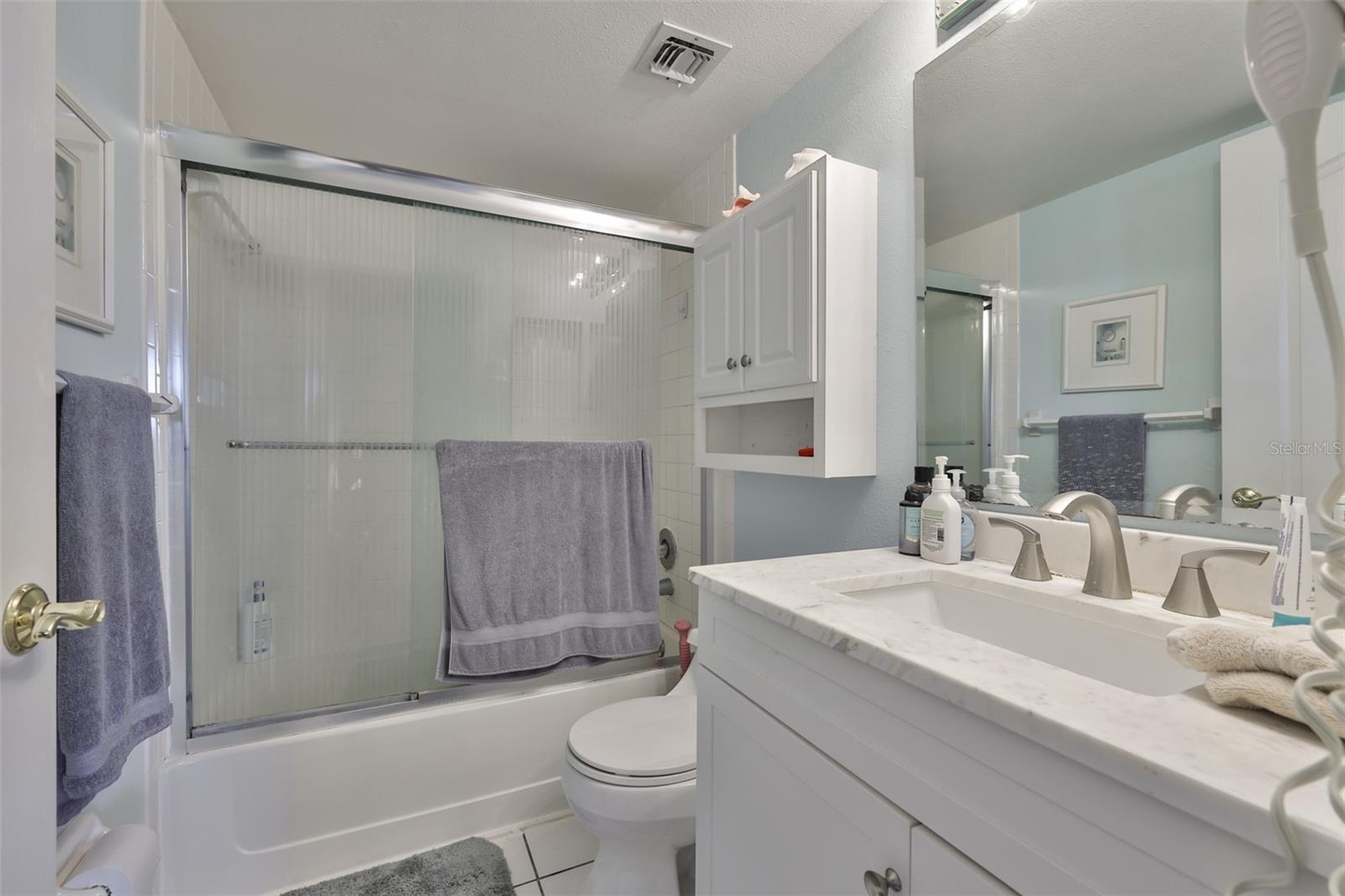 Image 23 of 34 For 5567 Sea Forest Drive 122