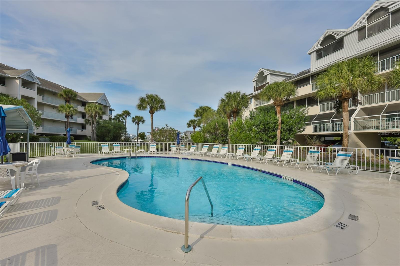 Image 27 of 34 For 5567 Sea Forest Drive 122